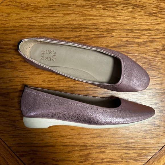 **NATURALIZER* Sparkle Pink x White Round Toe Flats Shoes Size 9.5 - Picture 1 of 8